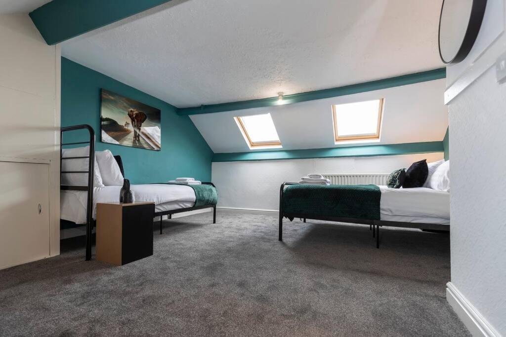 Town Centre & All The Comforts! 기스버러 외부 사진